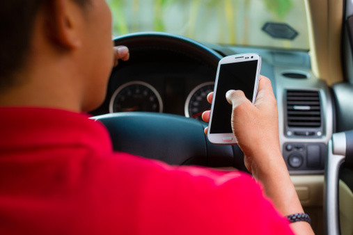 Texting While Driving Ban Moves Forward in Florida